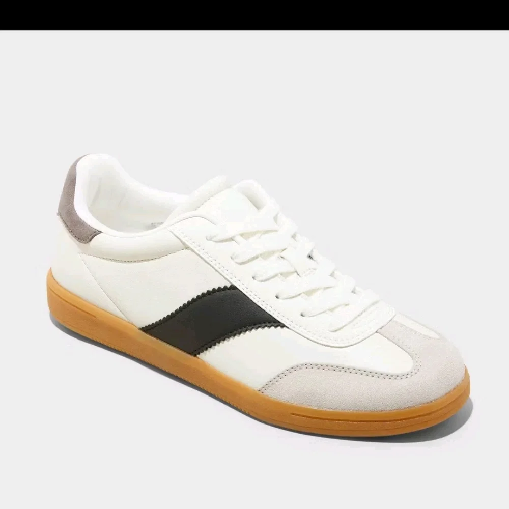 Universal Thread White and Black Sneakers with Tan Sole